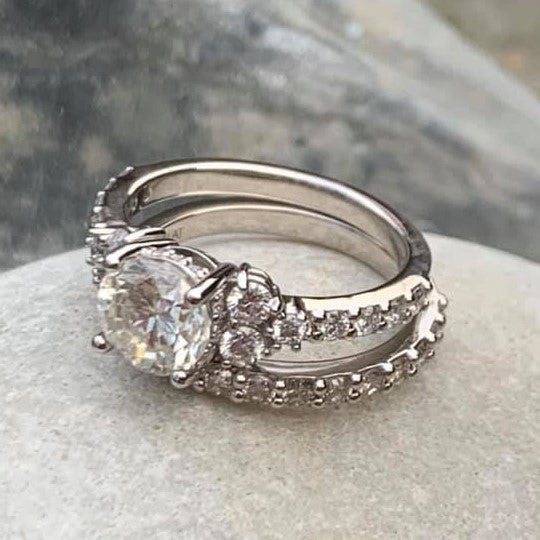 Designing the perfect  Engagement ring remotely